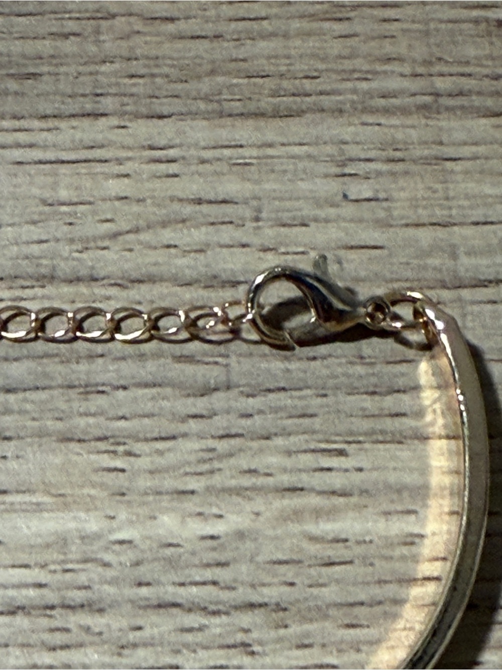 NWOT Source Unknown Gold Heart Bracelet with Clear Crystals - Women Jewelry - Picture 4 of 5